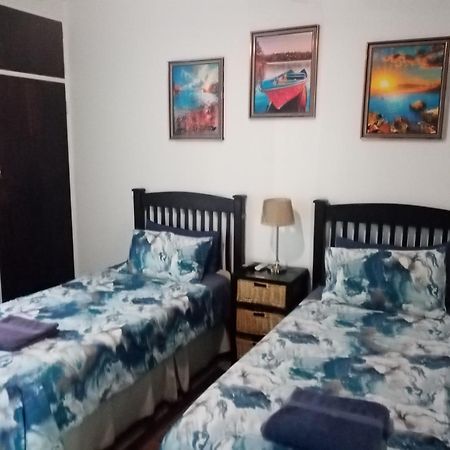 De La Rose Guesthouse Lephalale ภายนอก รูปภาพ