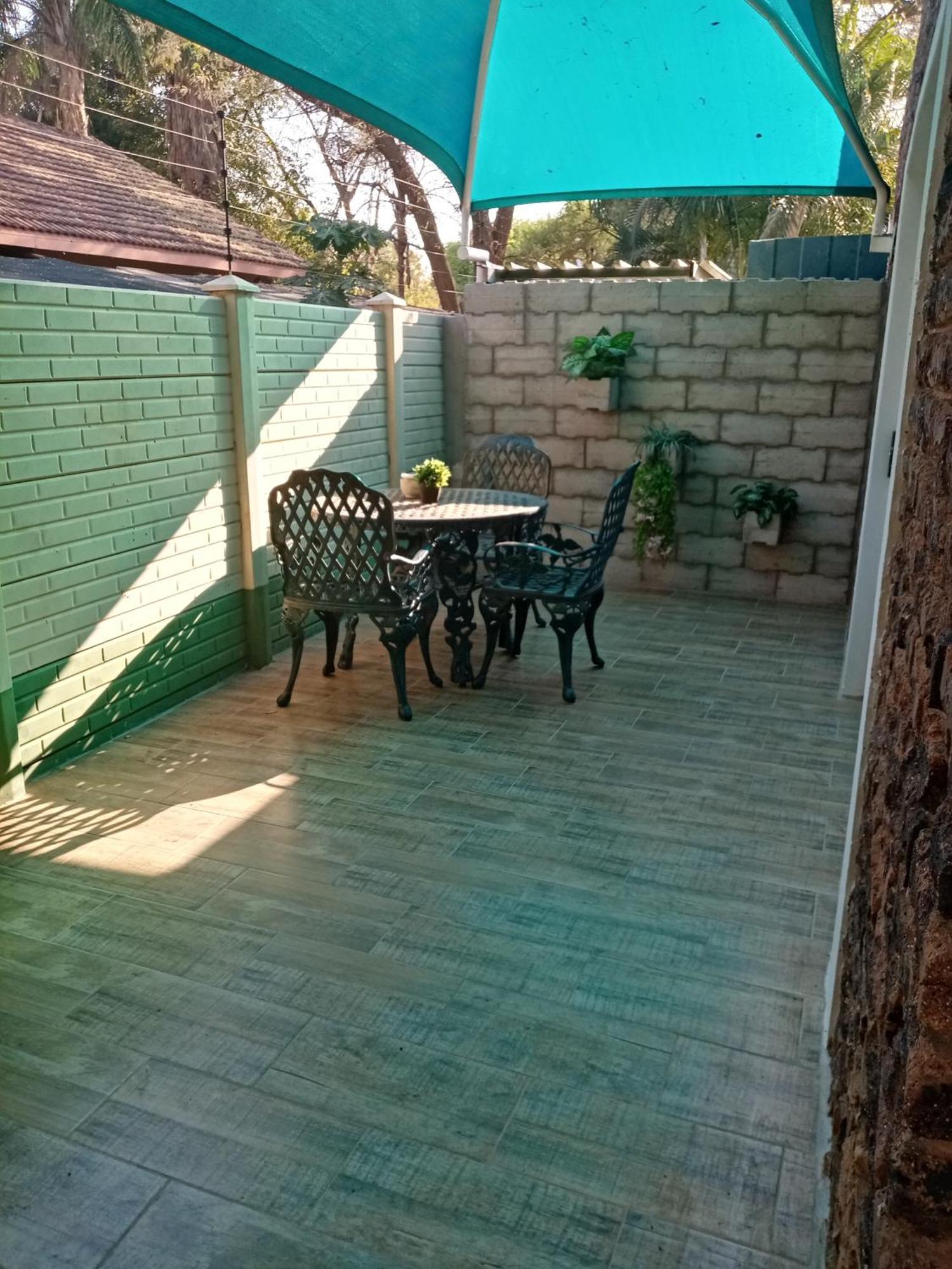 De La Rose Guesthouse Lephalale ภายนอก รูปภาพ