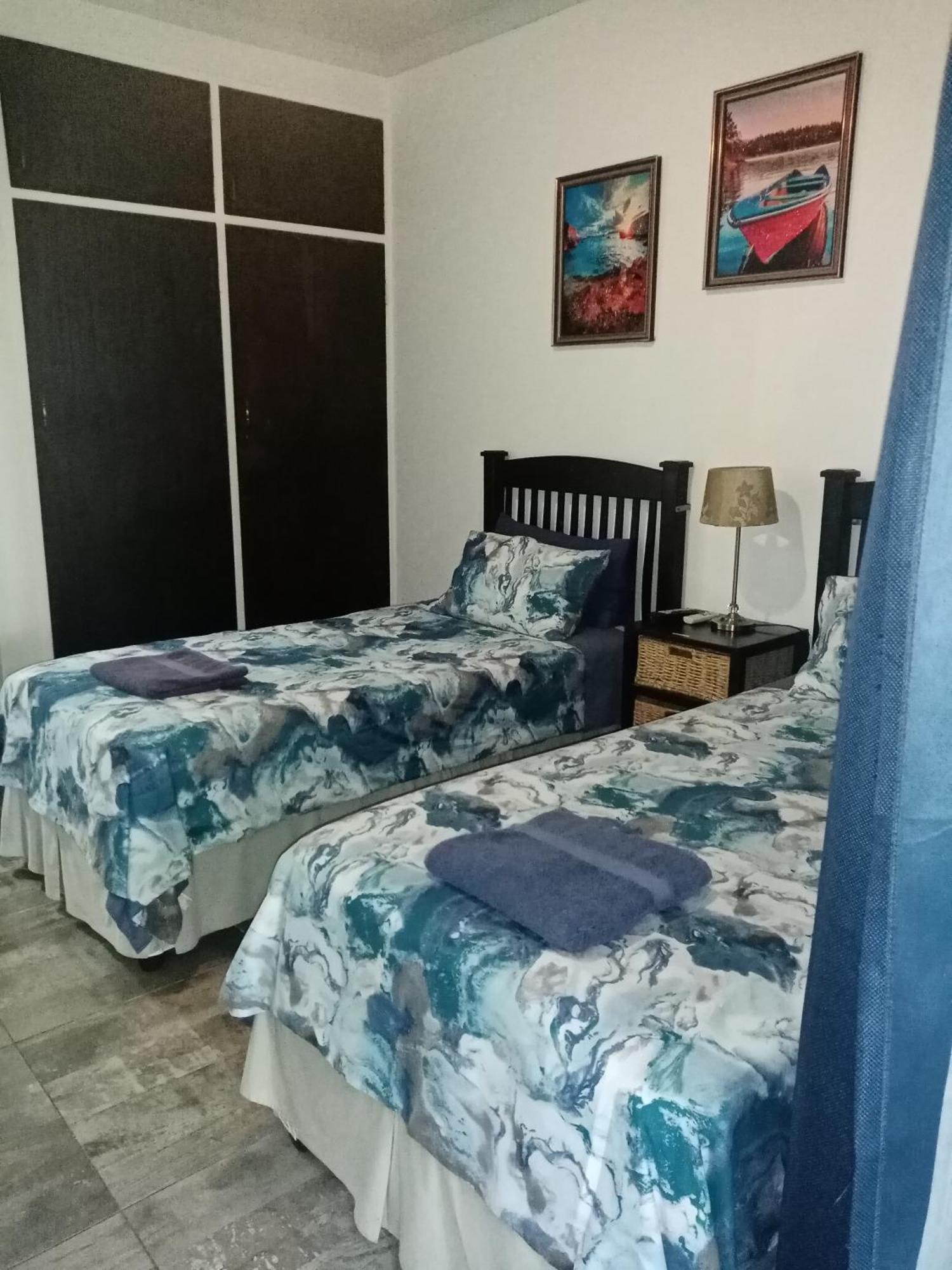 De La Rose Guesthouse Lephalale ภายนอก รูปภาพ