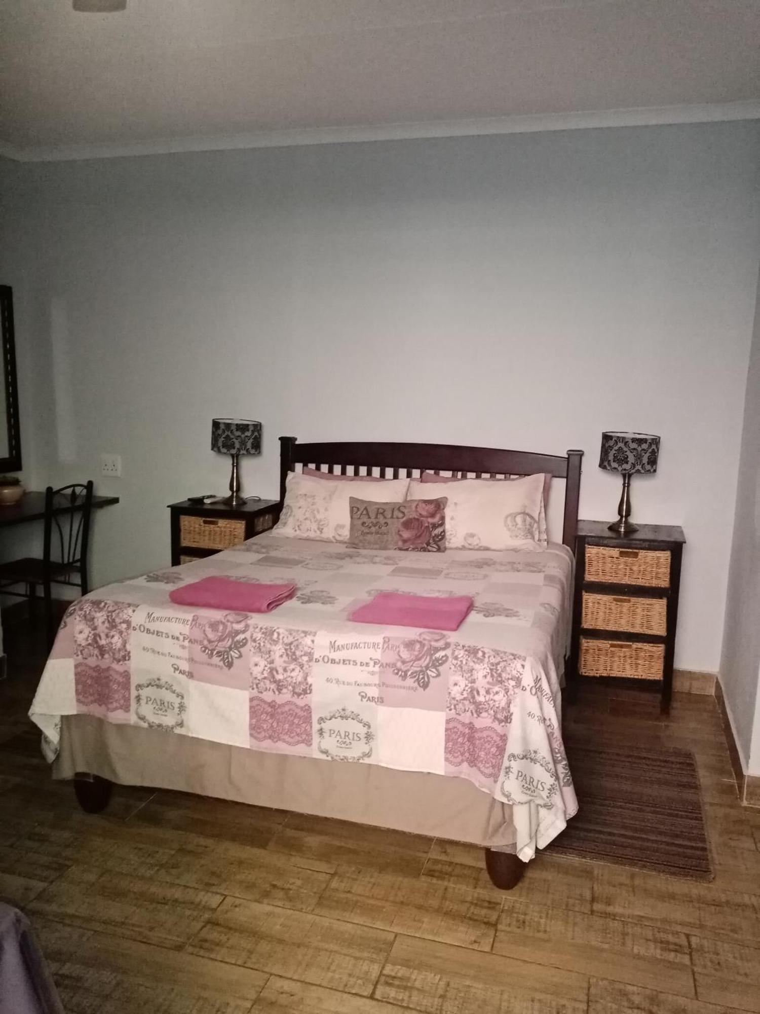 De La Rose Guesthouse Lephalale ภายนอก รูปภาพ