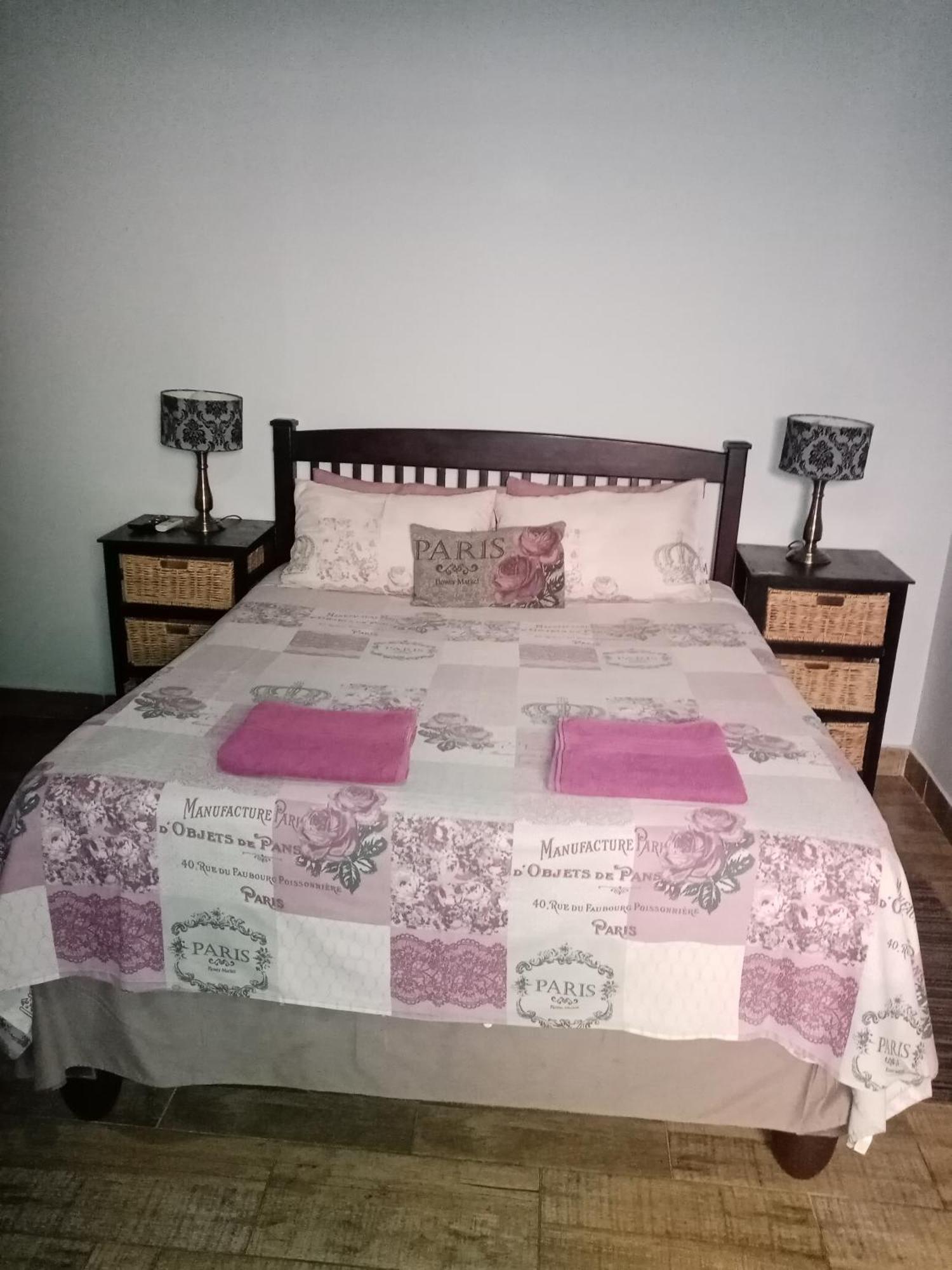 De La Rose Guesthouse Lephalale ภายนอก รูปภาพ