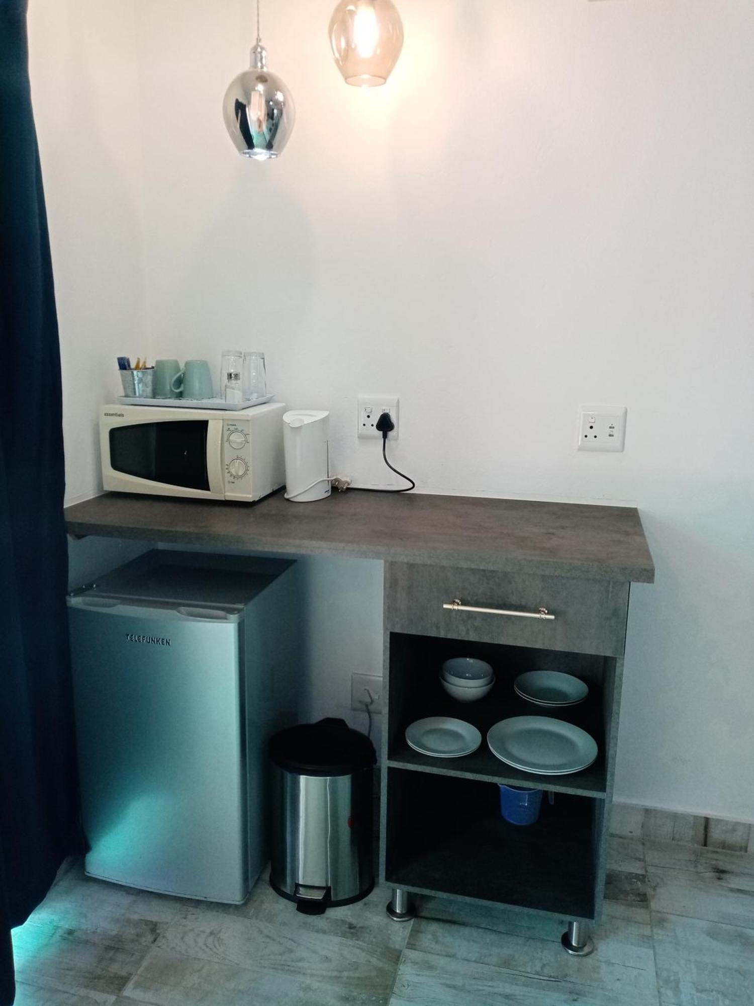 De La Rose Guesthouse Lephalale ภายนอก รูปภาพ