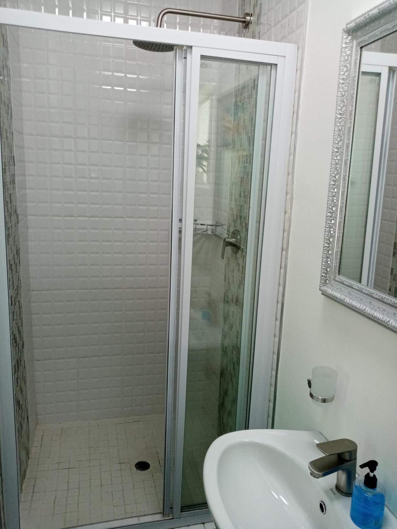 De La Rose Guesthouse Lephalale ภายนอก รูปภาพ